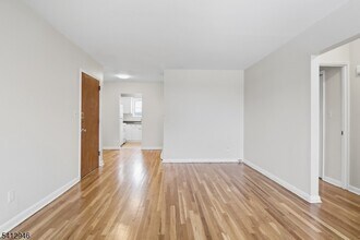 741 Bloomfield Ave in Verona, NJ - Building Photo - Building Photo