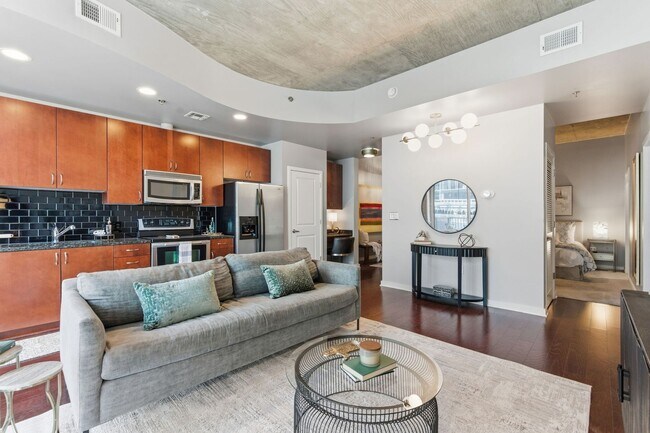 301 Demonbreun St in Nashville, TN - Building Photo - Building Photo