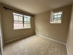 38 Bell Chime in Irvine, CA - Building Photo - Building Photo