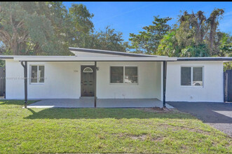 106 Edmund Rd in West Park, FL - Building Photo - Building Photo