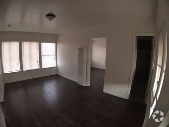 7404 S Western Ave, Unit #2 in Los Angeles, CA - Foto de edificio