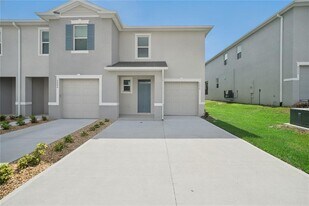 2076 Monteverde Ave in Davenport, FL - Building Photo