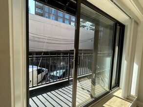 1214 N La Salle Dr, Unit H2 in Chicago, IL - Foto de edificio - Building Photo