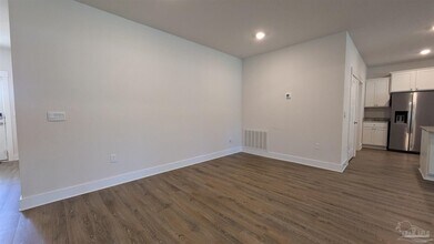 3333 Southwind Dr in Gulf Breeze, FL - Foto de edificio - Building Photo