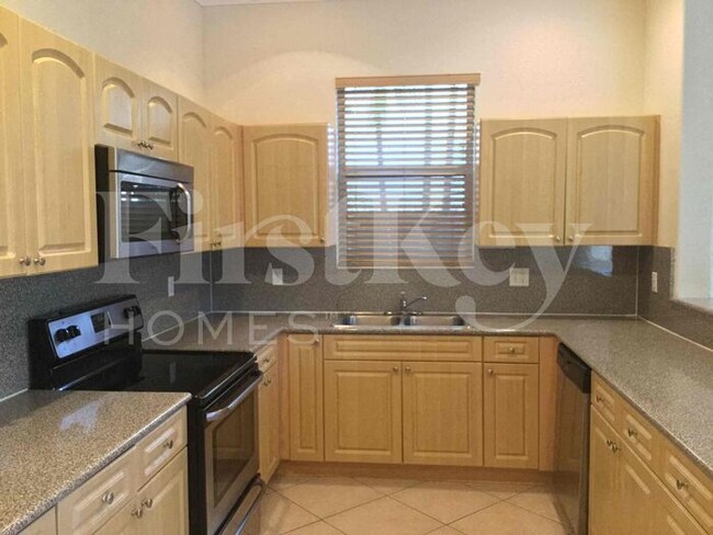 16063 SW 63rd Ter in Miami, FL - Building Photo - Building Photo