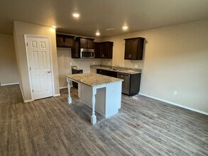 909 Rachel St in Gentry, AR - Building Photo - Building Photo