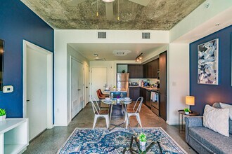 913 N 3rd St in Phoenix, AZ - Foto de edificio - Building Photo