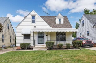 14205 Kennerdown Ave in Maple Heights, OH - Building Photo