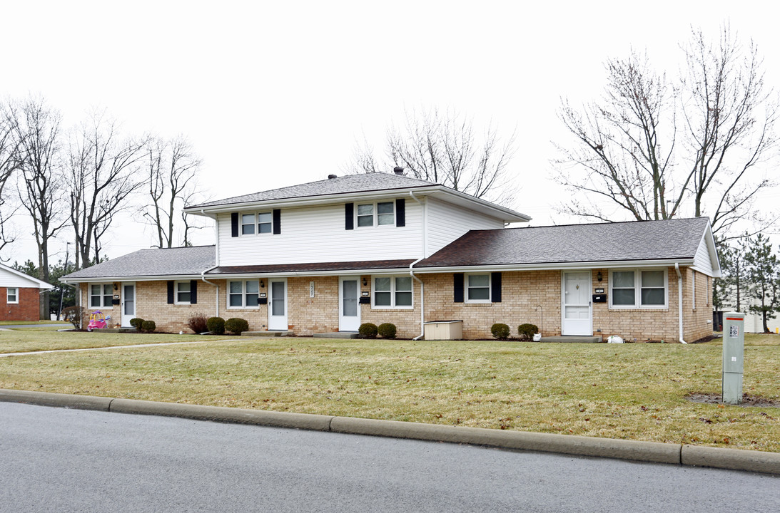 1727 Hilton Ave in Findlay, OH - Foto de edificio