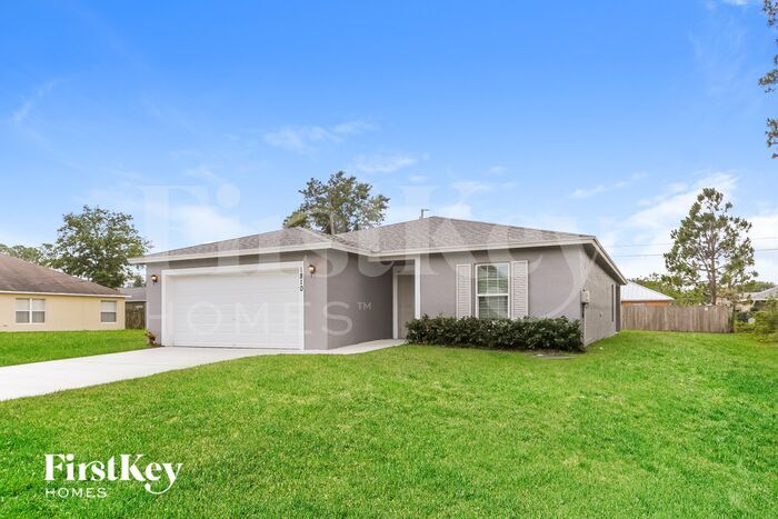 1810 SW Starman Ave in Port St. Lucie, FL - Building Photo