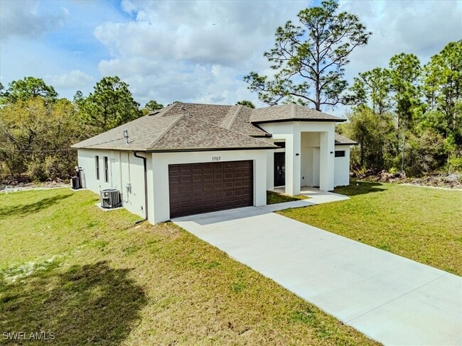 1707 McKinley Ave in Lehigh Acres, FL - Building Photo - Building Photo