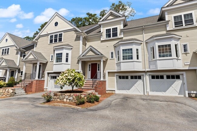 10 Murray Ave in Burlington, MA - Building Photo - Building Photo