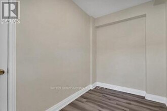 166 Eastbourne Ave in Toronto, ON - Building Photo - Building Photo