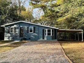 4000 McEwen Dr NW in Huntsville, AL - Building Photo