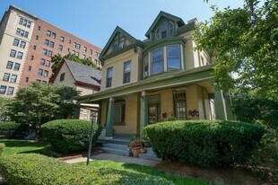 Arlington Houses in Pittsburgh, PA - Building Photo