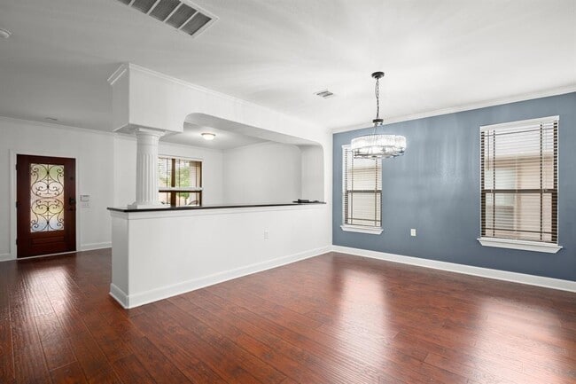 8717 Panadero Dr in Austin, TX - Building Photo - Building Photo