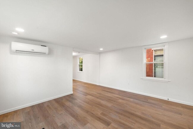 property at 4 Walnut St