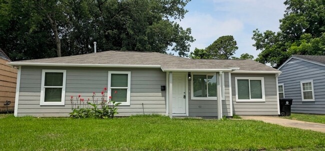 property at 9406 Chesterfield Dr