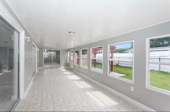 9200 Chantilly Ln in Port Richey, FL - Building Photo - Building Photo