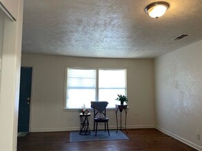 4325 Forbes St in Fort Worth, TX - Foto de edificio - Building Photo