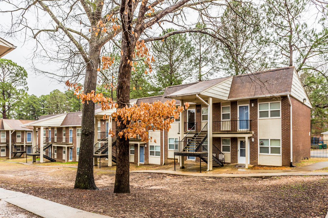 Fair Oaks Apartments in Little Rock, AR - Building Photo