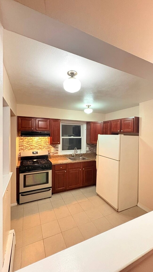 105 Lucille Ave