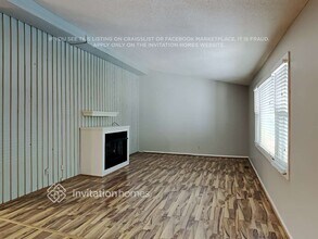 400 N Sharon Amity Rd in Charlotte, NC - Building Photo - Building Photo