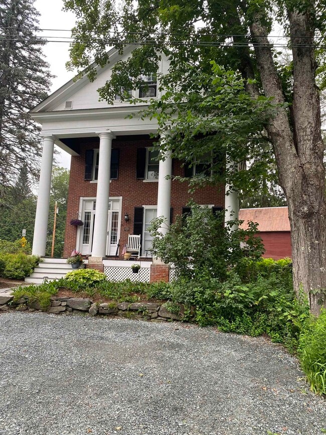 36 Happy Valley Rd in Woodstock, VT - Building Photo - Building Photo