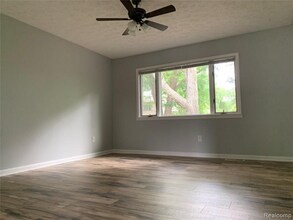 4162 Cypress Dr in Troy, MI - Foto de edificio - Building Photo