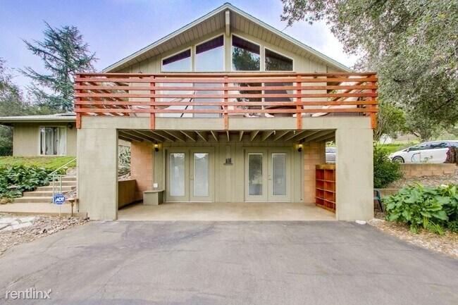 1342 Viejas View Ln in Alpine, CA - Building Photo - Building Photo