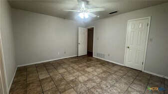 3701 Water Oak Dr in Killeen, TX - Building Photo