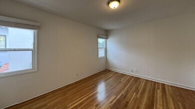 25 19th Ave in Los Angeles, CA - Building Photo - Building Photo