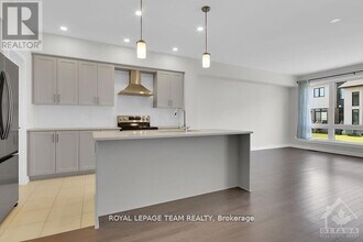 578 Cobra Cres in Ottawa, ON - Building Photo - Building Photo