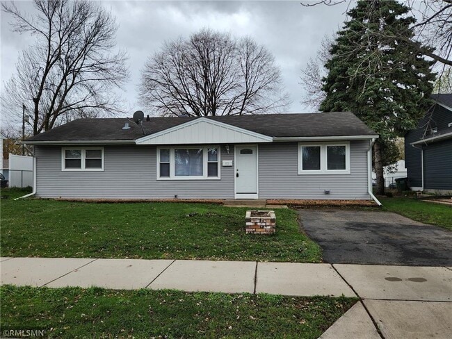 property at 533 4th Ave NE