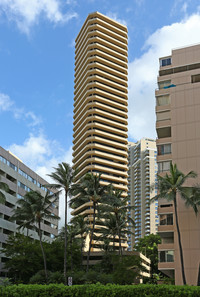 Waikiki Marina Towers in Honolulu, HI - Foto de edificio - Building Photo