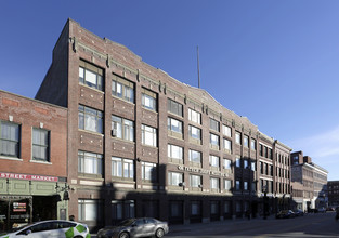 Father Johns Medicine in Lowell, MA - Foto de edificio - Building Photo