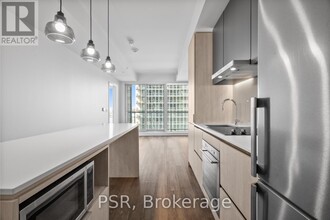 11-1111 Ordnance St in Toronto, ON - Building Photo - Building Photo