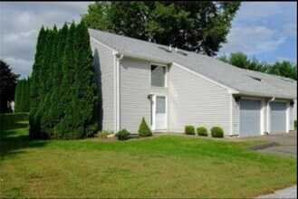 705 Lake Ave in Bristol, CT - Building Photo - Building Photo