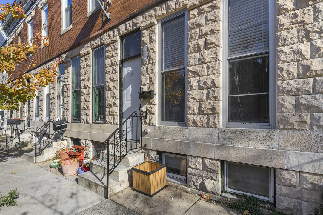 3 N Ellwood Ave in Baltimore, MD - Building Photo