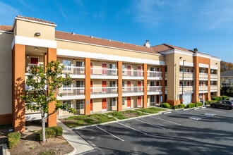 3050 E Imperial Hwy in Brea, CA - Building Photo - Building Photo