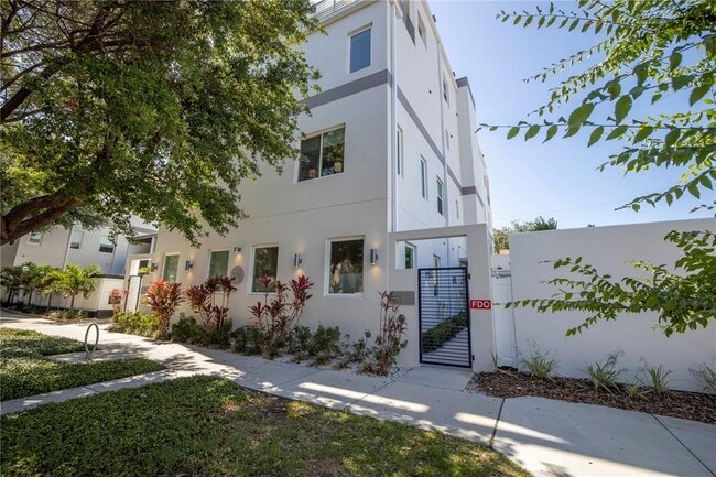 property at 536 4th Ave S