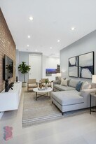 195 Stanton St, Unit 5C in New York, NY - Building Photo
