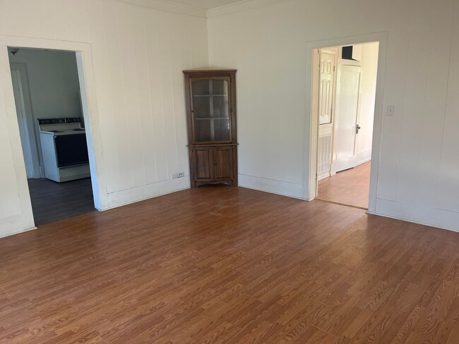 702 Ave 1 NE in Atkins, AR - Foto de edificio - Building Photo