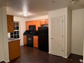 300 Russell St in Roland, OK - Building Photo