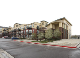 Lincoln Square Lofts Apartments