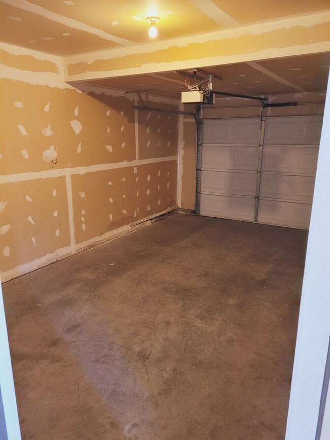 2440 Daws Dr in Bozeman, MT - Building Photo - Building Photo