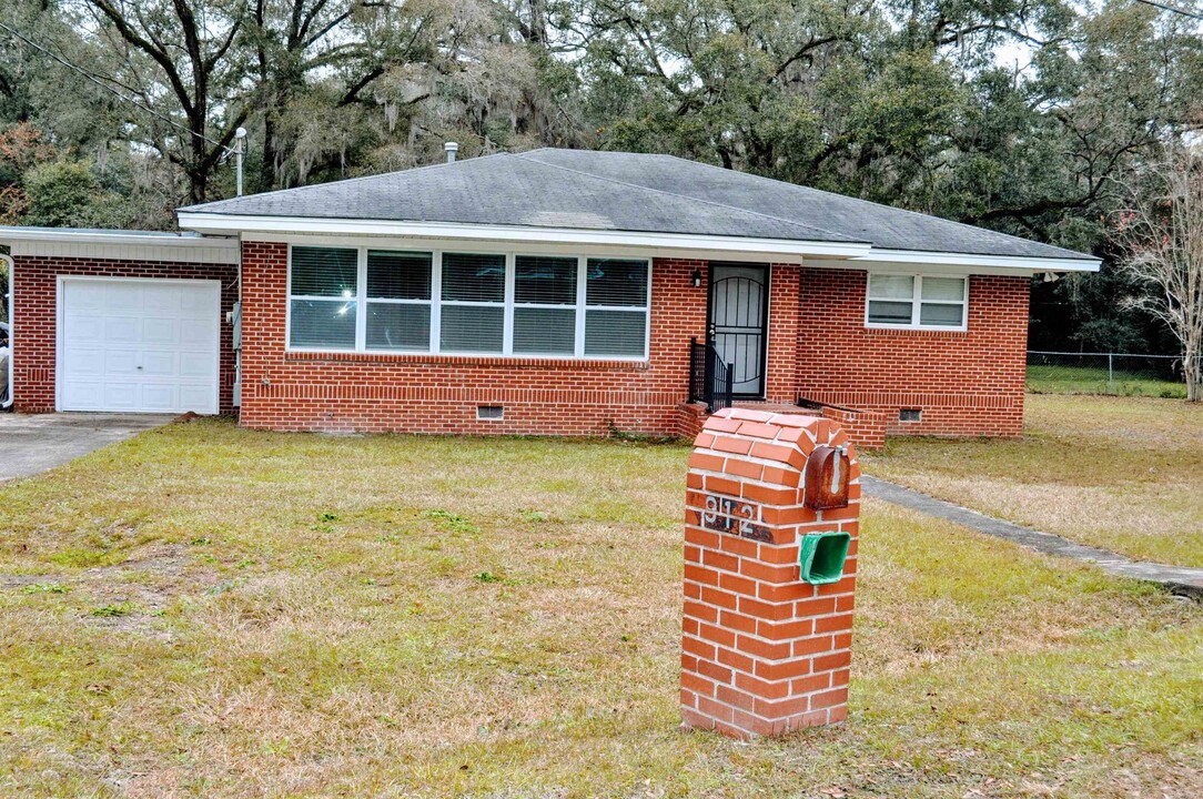 912 Tanner Dr in Tallahassee, FL - Building Photo