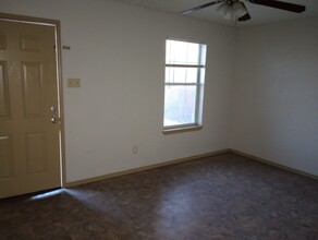 4403 N Stone Ave, Unit 1 in Laredo, TX - Building Photo - Building Photo