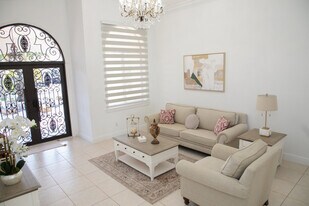 14361 SW 31st St in Miami, FL - Building Photo