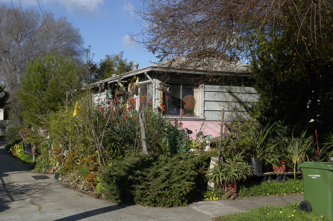 1319 Haskell St in Berkeley, CA - Building Photo - Building Photo